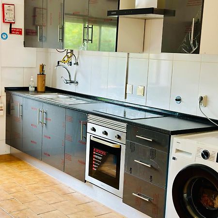 Portimao Central Holiday Guesthouse Екстер'єр фото