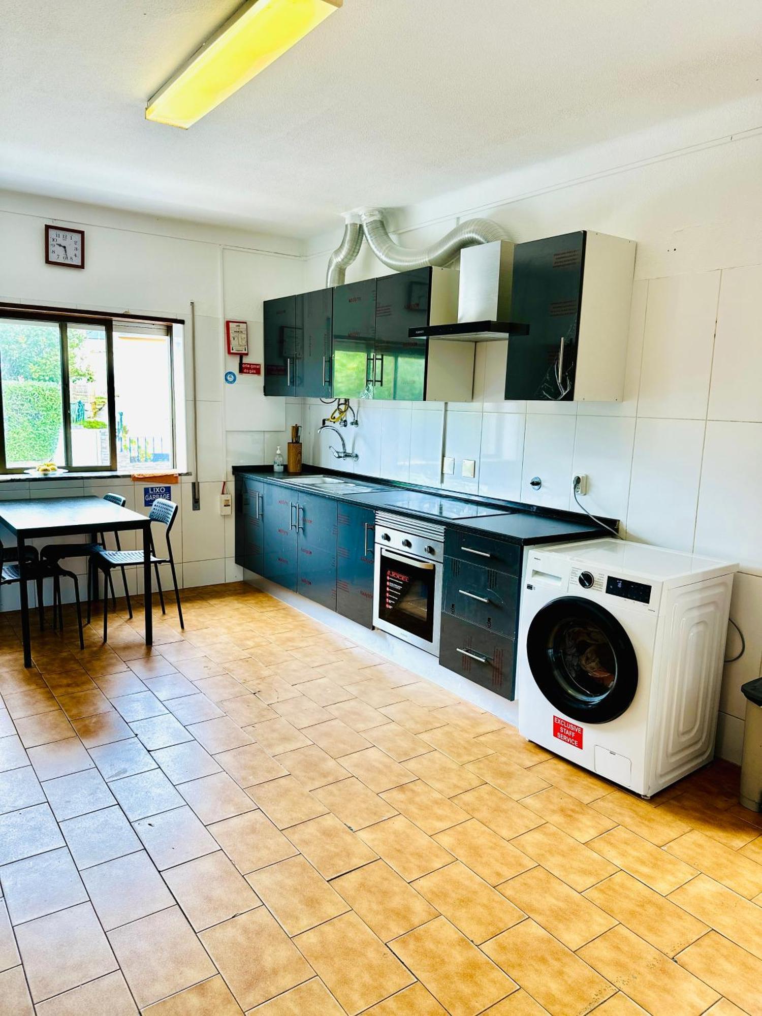 Portimao Central Holiday Guesthouse Екстер'єр фото